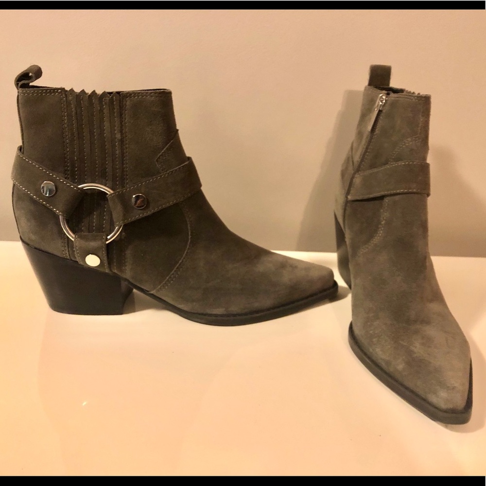 Halie Marc Fisher LTD suede grey ankle boots 9